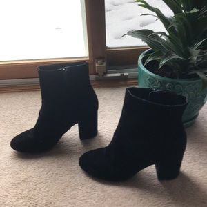 American Eagle black booties